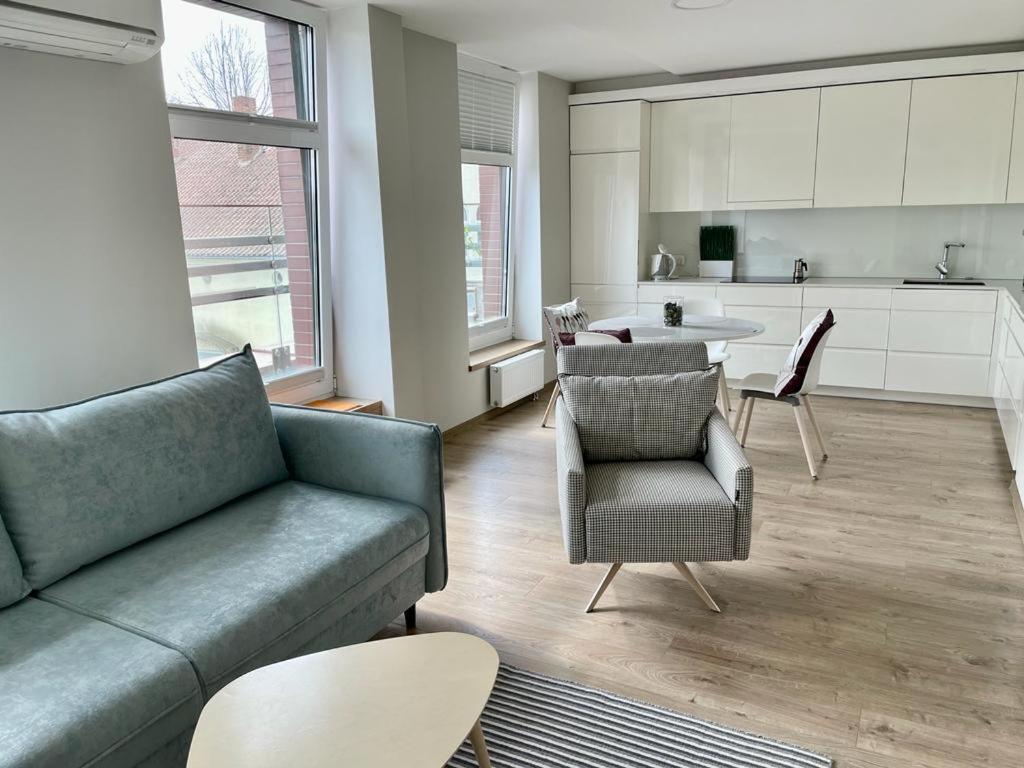 קלייפדה Victoria Old Town Apartments מראה חיצוני תמונה