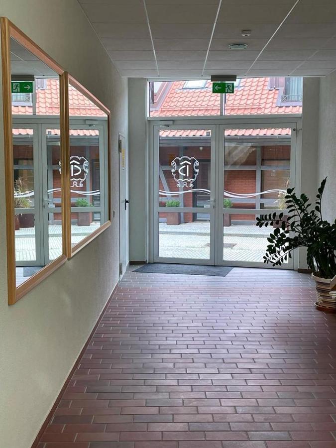 קלייפדה Victoria Old Town Apartments מראה חיצוני תמונה